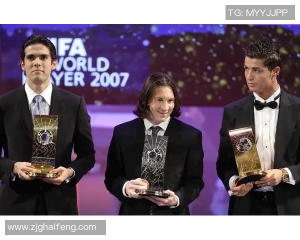 从小踢易拉罐的足球明星如何逆袭成世界顶级球员的励志故事 从小踢易拉罐的足球明星如何逆袭成世界顶级球员的励志故事