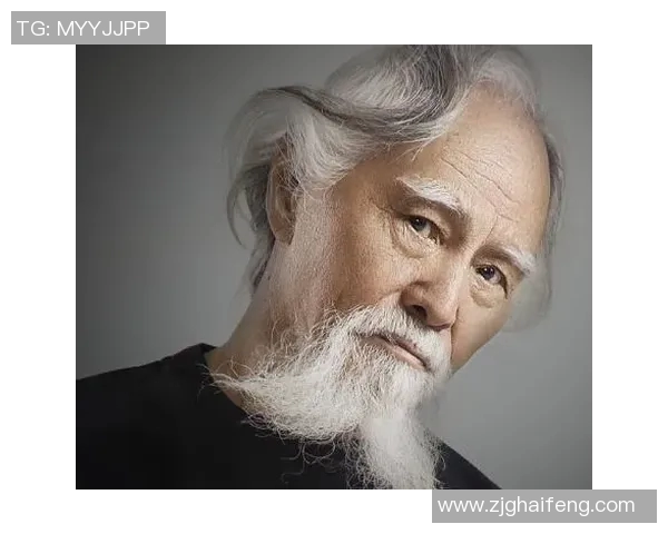 老头在公园里猜足球明星的名字引发了年轻人的热议与欢笑 老头在公园里猜足球明星的名字引发了年轻人的热议与欢笑